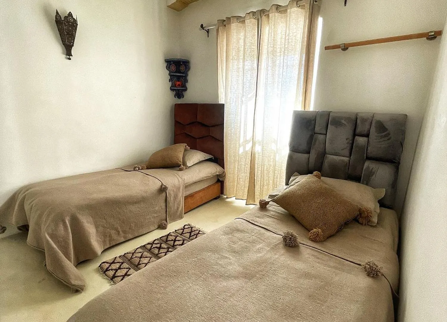 Charming Town House With Rooftop エッサウィラ